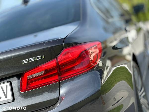 BMW Seria 5 530i GPF Sport Line sport - 8