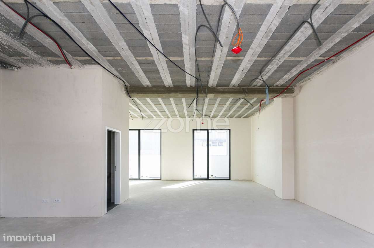 Loja nova para arrendamento em V.N. Famalicão - Grande imagem: 3/21