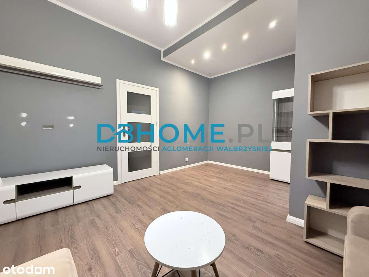 Mieszkanie, 65.0 m², Wałbrzych-0