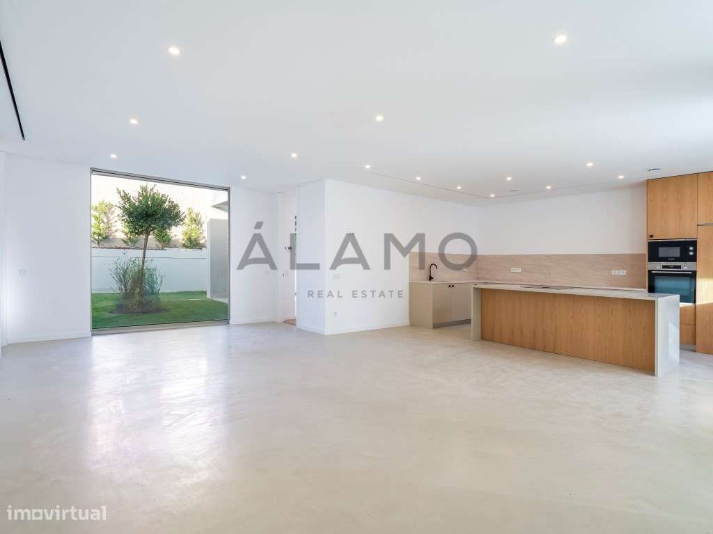 Moradia V4 a estrear no triângulo dourado. - Grande imagem: 4/26