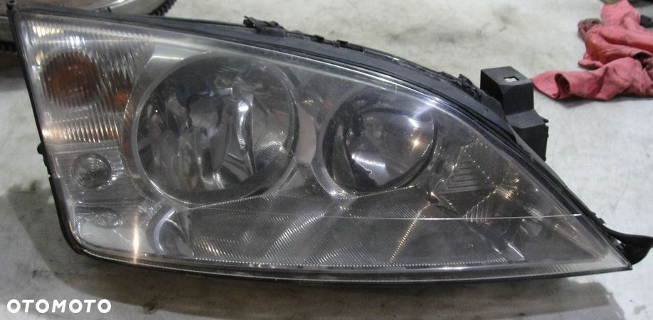 Lampa przód prawa Ford Mondeo MK3 LIFT EU - 1