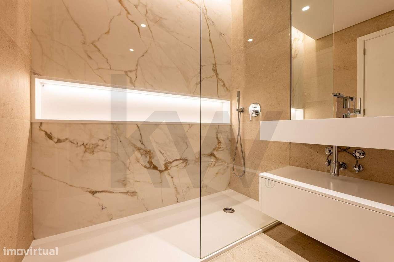 Apartamento T4 com Jardim e Piscina na Parede – Cascais-16