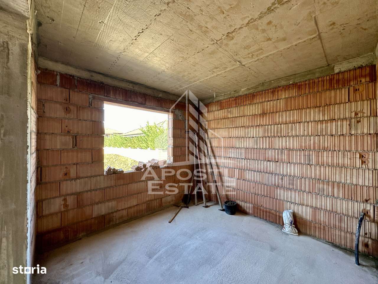 Jumatate de duplex cu 5 camere despartit prin garaj, 131 mp utili - Imagine principală: 3/20