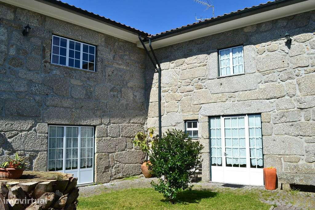 Tipologia T6, com 356m2 de área de habitação-3