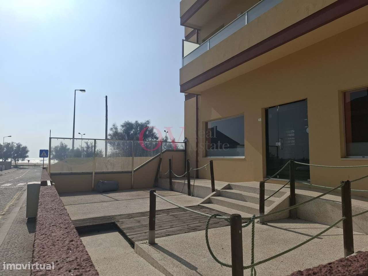 Loja Rés-do-chão, com esplanada, 1ª linha da Praia do Marreco em prédi - Grande imagem: 5/19