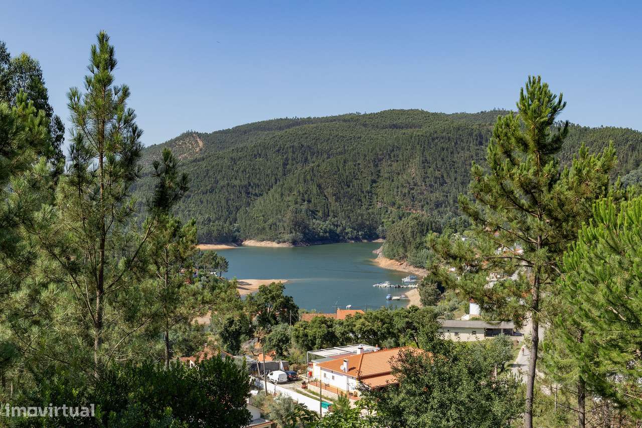 Moradia T2+2 | Piscina e Jardim | Vista Rio Zezêre | Dornes-38