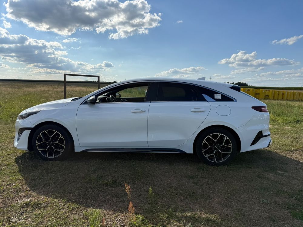 Kia Ceed 1.5 T-GDI DCT7 OPF GT LINE 2022