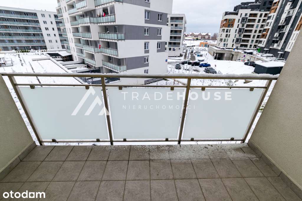 3 pokoje, komórka lokatorska, garaż-7