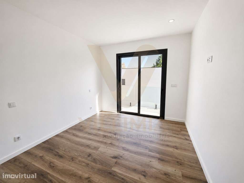 Moradia T4 Nova | Arcos de Valdevez-16