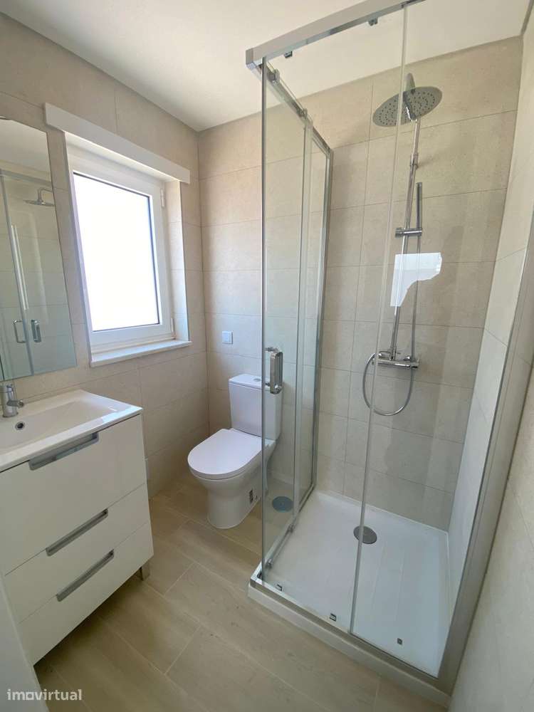 Condomínio Pés na Água T0 e T1 Duplex, na Praia da Lota, Algarve-17