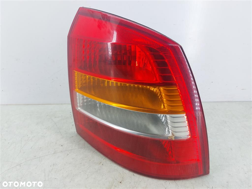 Lampa prawa tylna tył Opel Astra II G 1998-2009R HB 90521544 - 2