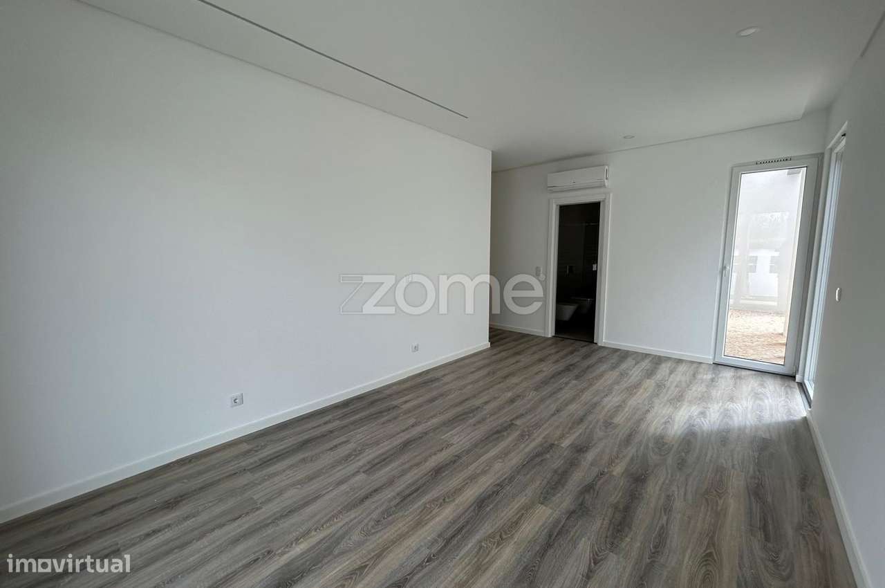 Moradia T4 Térrea em lote de 527m2 - Azeitão-10