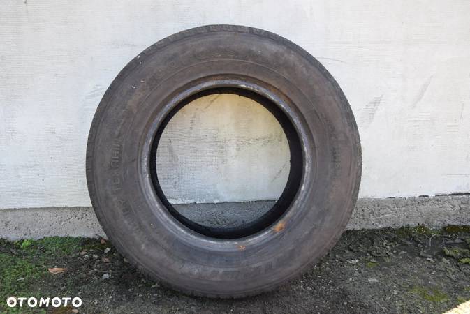 OPONA 245/70 R16 - 1