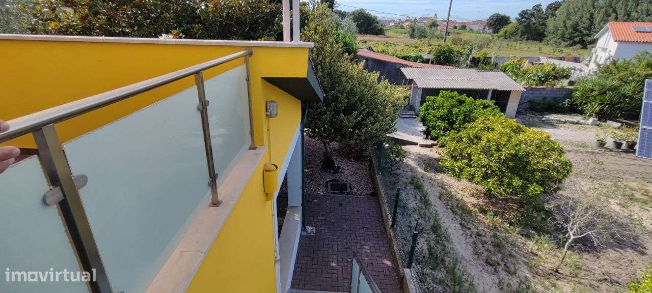 Moradia com 6 quartos, piscina e  Quinta envolvente em FEBRES-14