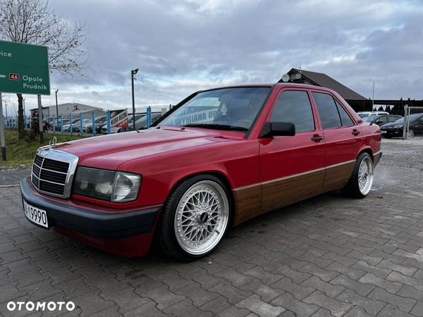 Mercedes-Benz W201 (190) - 2