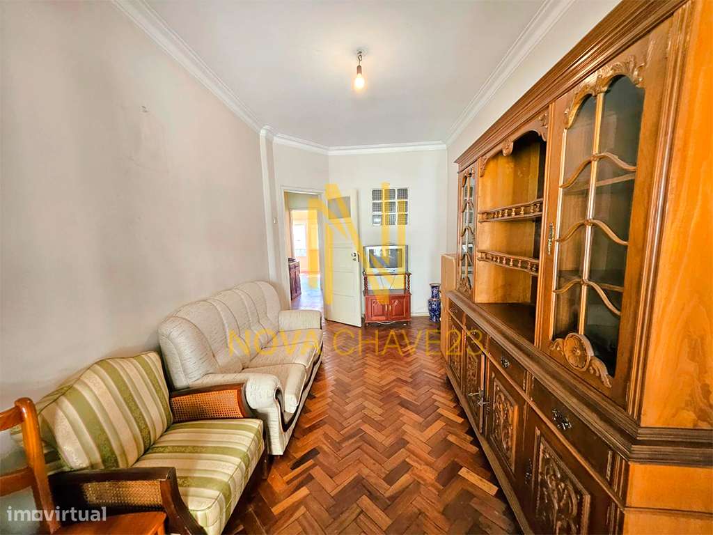 Apartamento T2 Soalheiro em São Domingos de Benfica-22