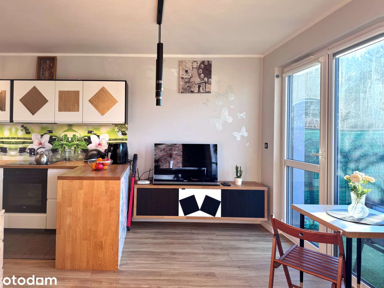 Kawalerka z ogródkiem | Miejsce postojowe | Komórka | Budynek z 2019-4