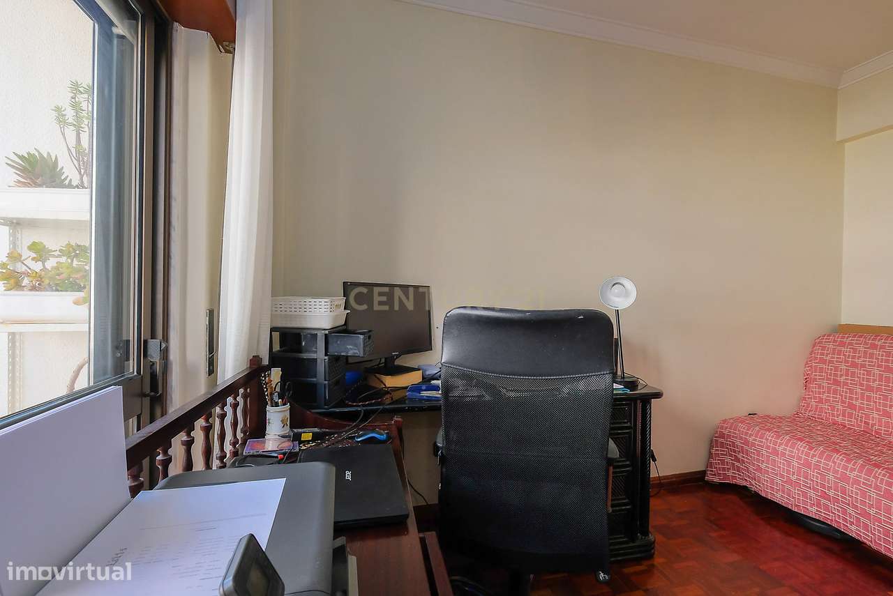 Apartamento T4 na Amora, Seixal-17