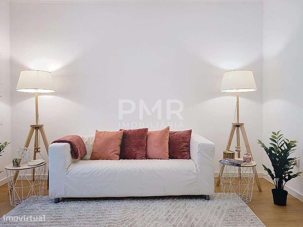 Moradia totalmente renovada com espaço exterior – Vale de Figueira-11