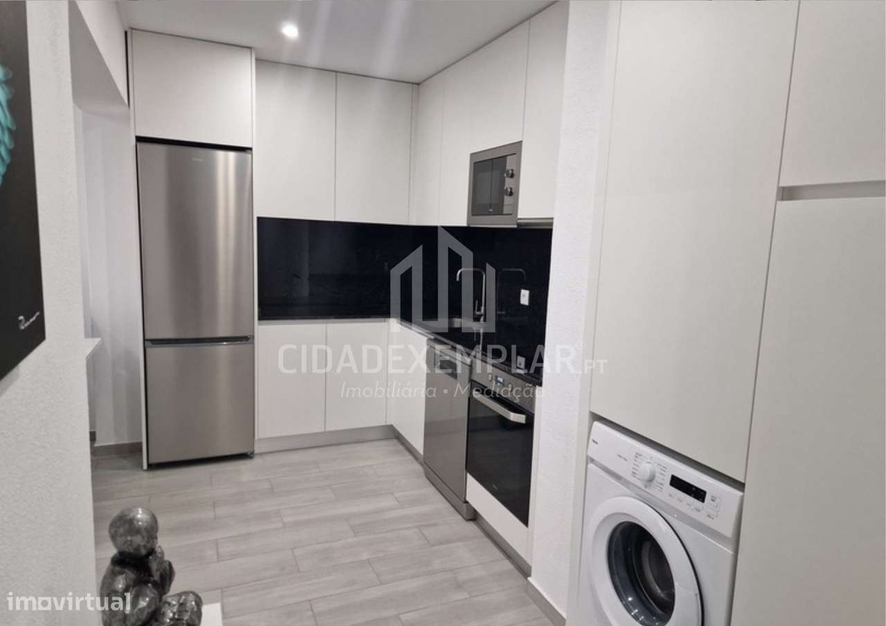 Apartamento T1, Como Novo! 1º linha da Praia da Rocha-2