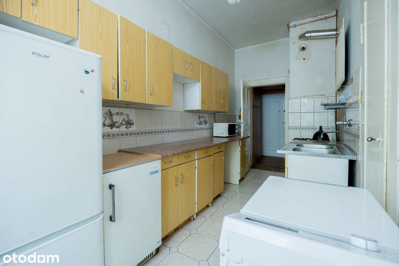 3 pokoje ul. Hallera-18