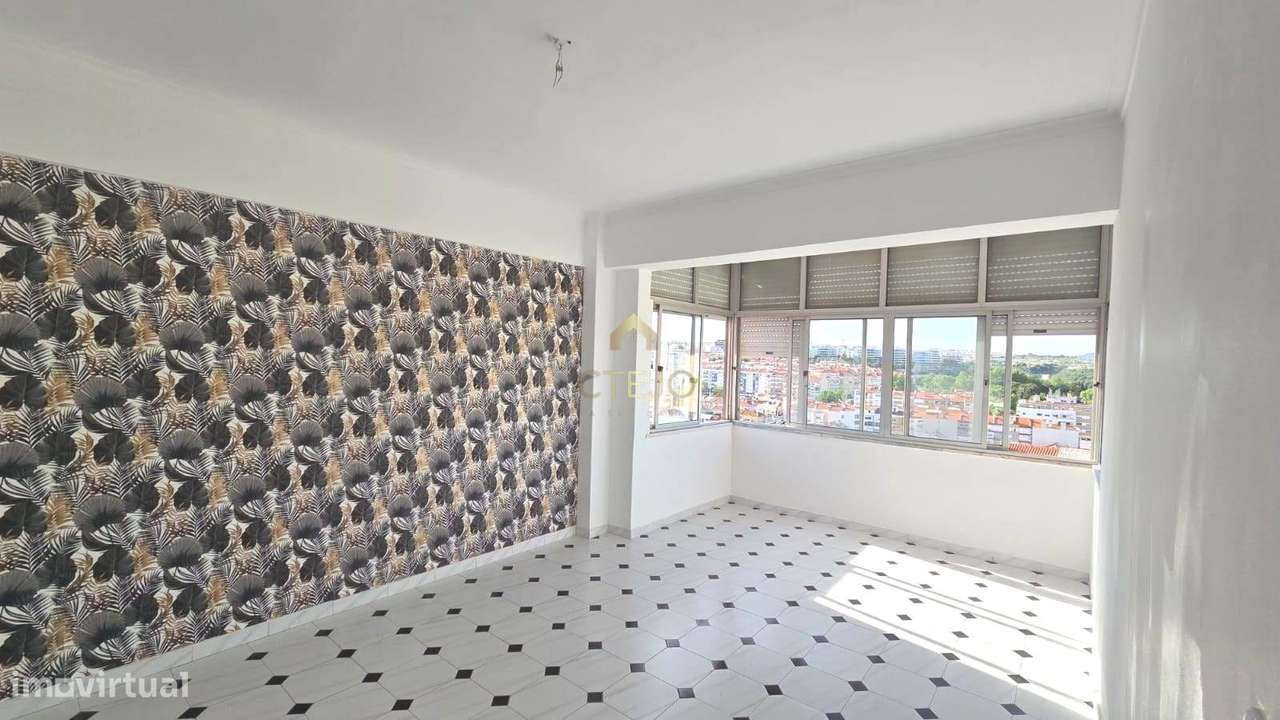 Apartamento T3 com Vista Rio em Sacavém-5