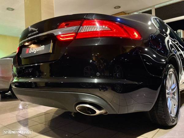 Jaguar XF 2.2 D Premium Luxury - 22