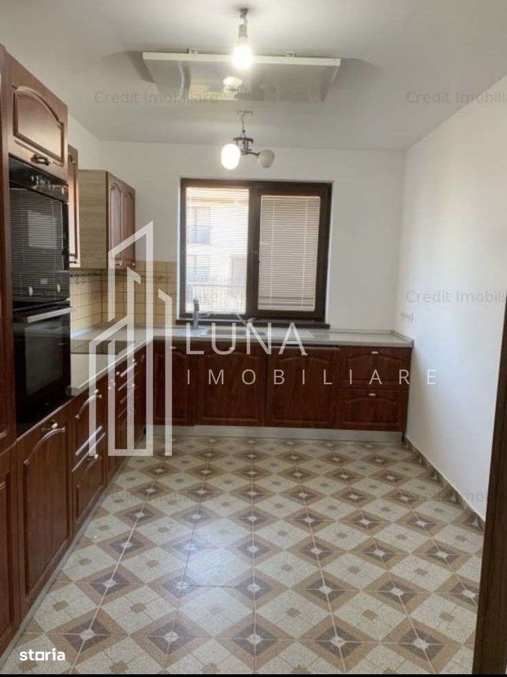 Inchiriez casă modernă în Ghimbav 2 nivele, curte proprie - Imagine principală: 4/9