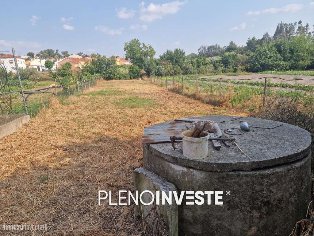 Moradia com garagem e terreno em Vale de Açor-39