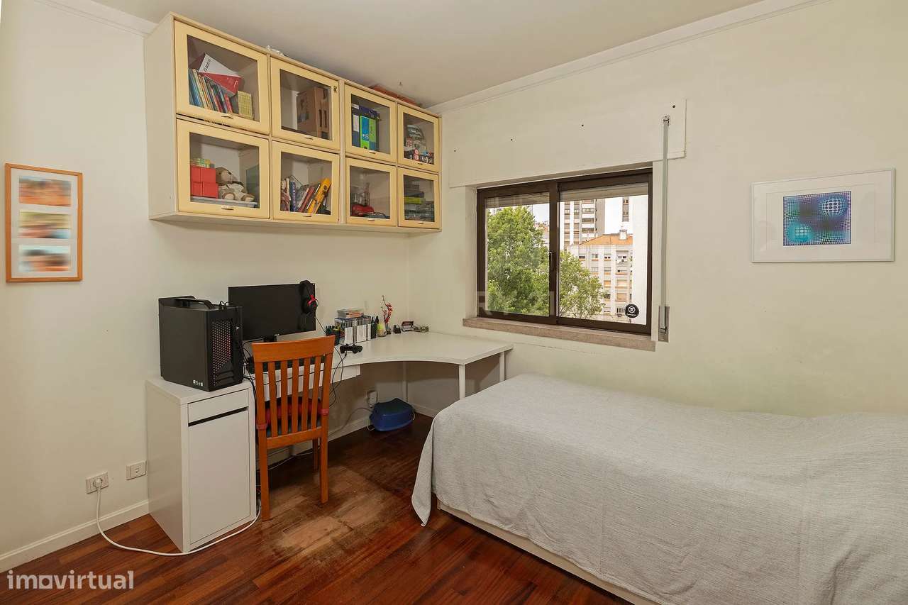 Apartamento T3 Miraflores - Oeiras com Garagem Box-30