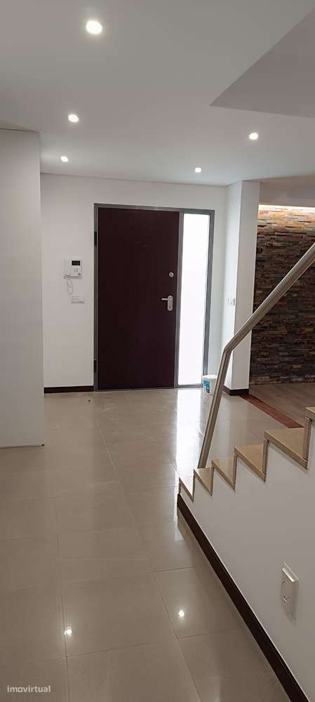 Moradia T4 Isolada na Urbanização do Bonito – Entroncamento-50