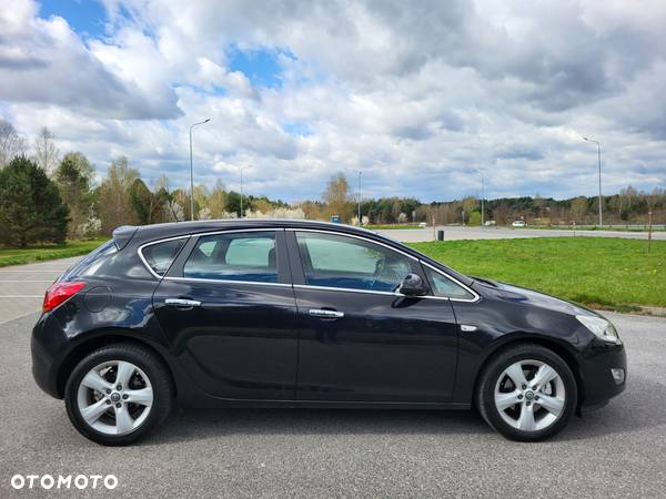 Opel Astra IV 1.7 CDTI Cosmo - 13