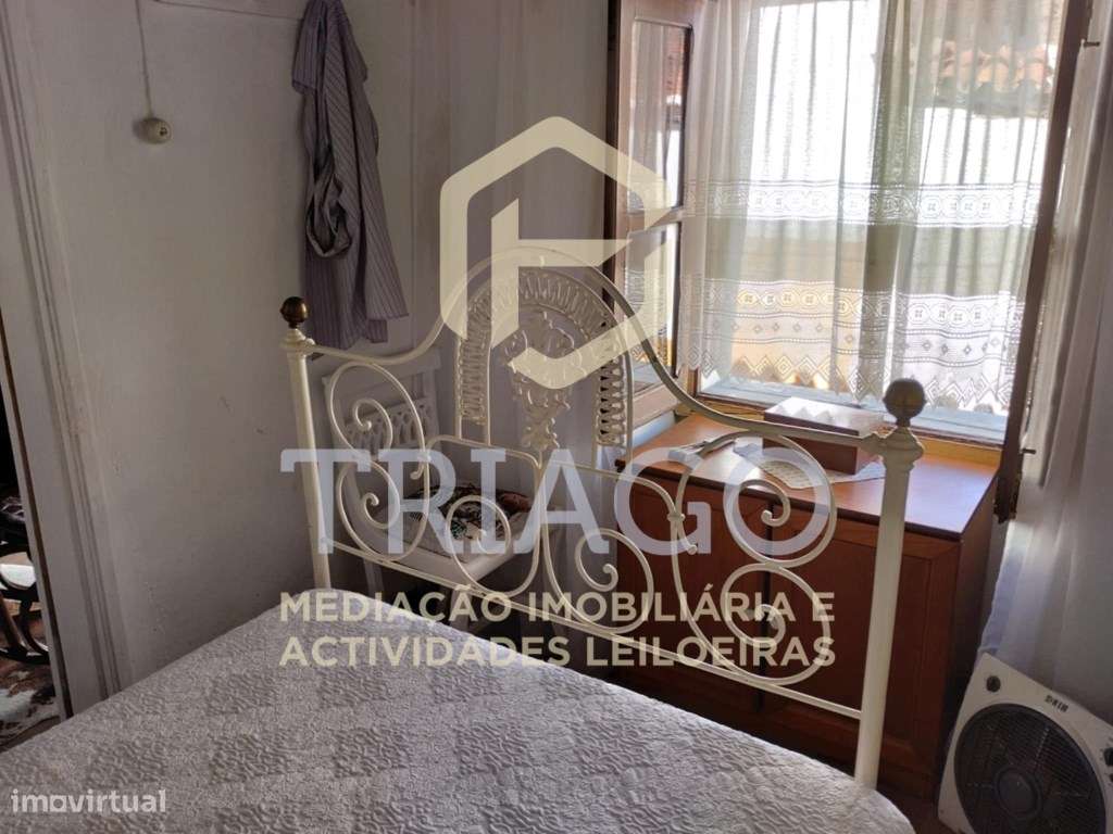 Moradia T2 com Logradouro no Centro da Vila de Barrancos-11