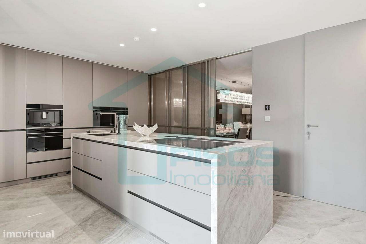 T3 de Luxo a Estrear - Terraço e Garagem - Av. República, Lx-24