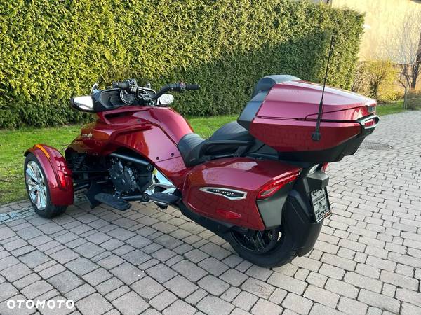 Can-Am Spyder - 3