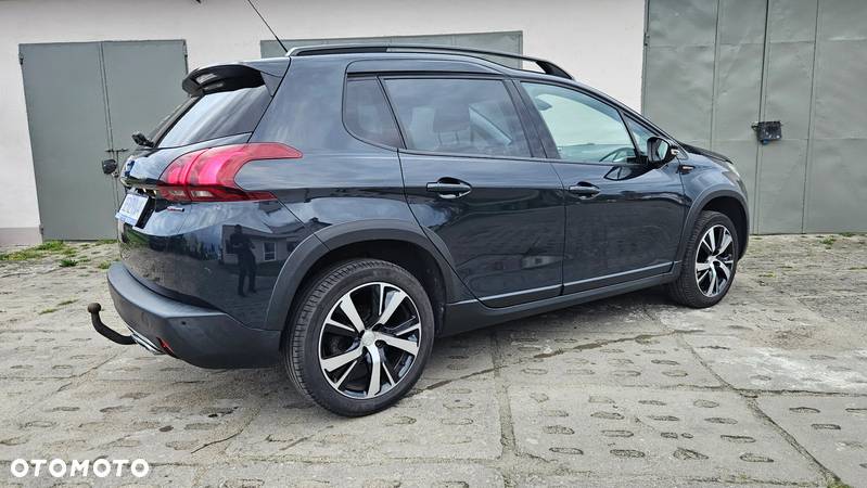 Peugeot 2008 1.2 Pure Tech Allure S&S - 10