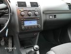 Volkswagen Touran 2.0 TDI DPF BlueMotion Technology Comfortline - 10