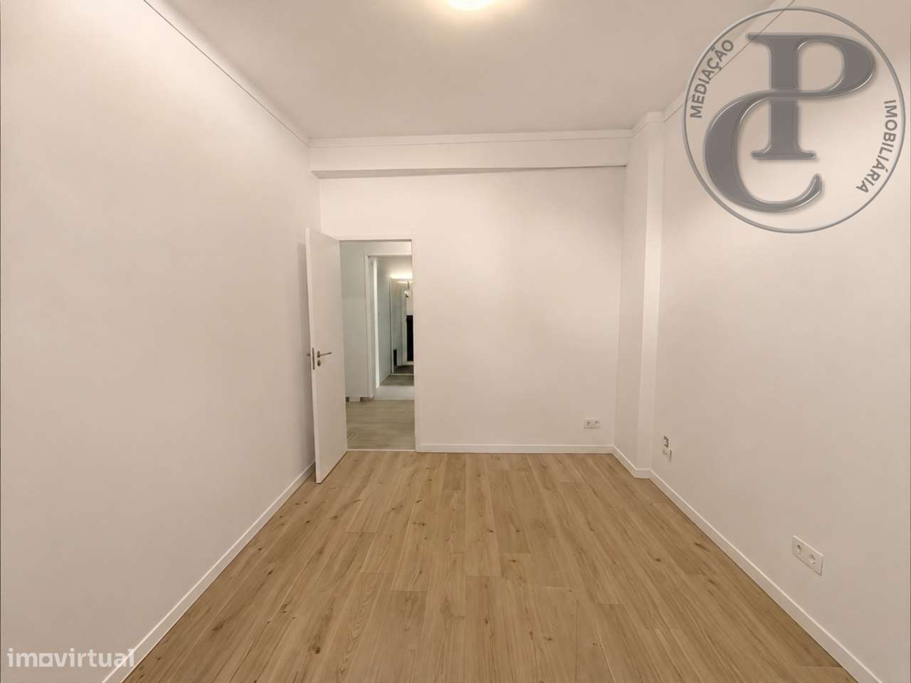 Apartamento T4 na Cruz de Pau-1