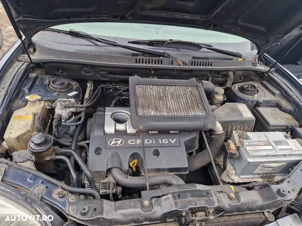 Dezmembram Hyundai Santa Fe 2.0 diesel 2004 - 18