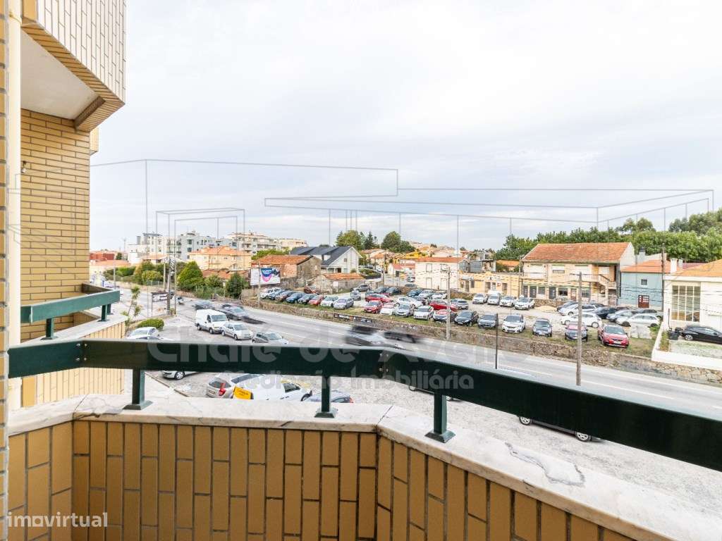 Apartamento T3 com garagem (Grijó) VNG-4