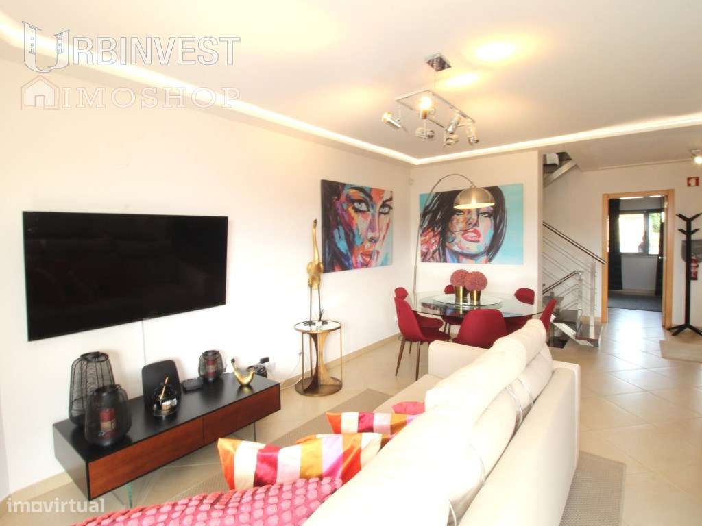 Moradia T4+1 geminada em zona calma de Vilamoura, Algarve - Grande imagem: 3/37