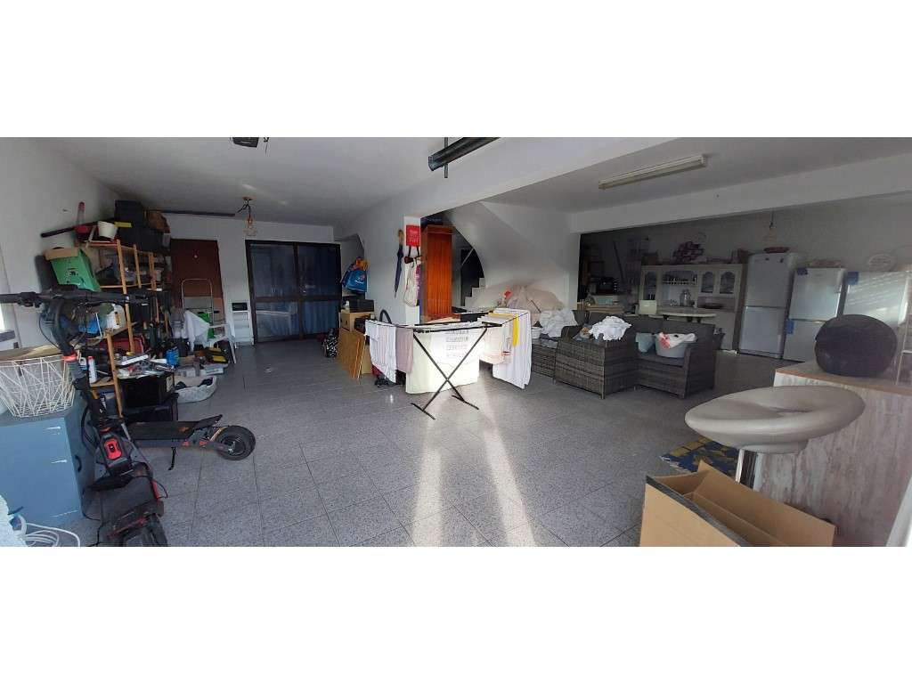 Moradia T4 individual em Vieira de Leiria-25