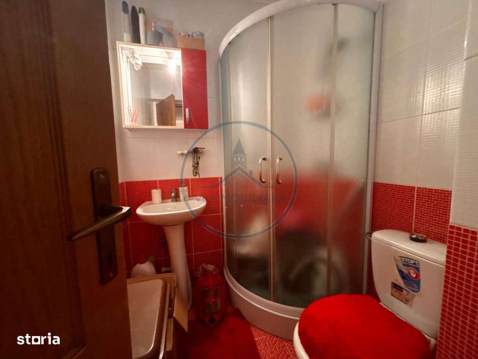 Apartament 4 camere de vanzare – Calea Moldovei-3