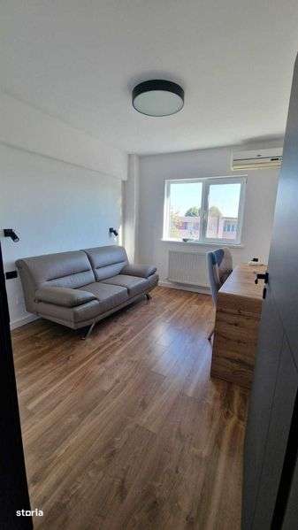 Direct de la propietar 4 camere UTA etaj 3/4 toatal renovat si mobilat - Imagine principală: 4/8