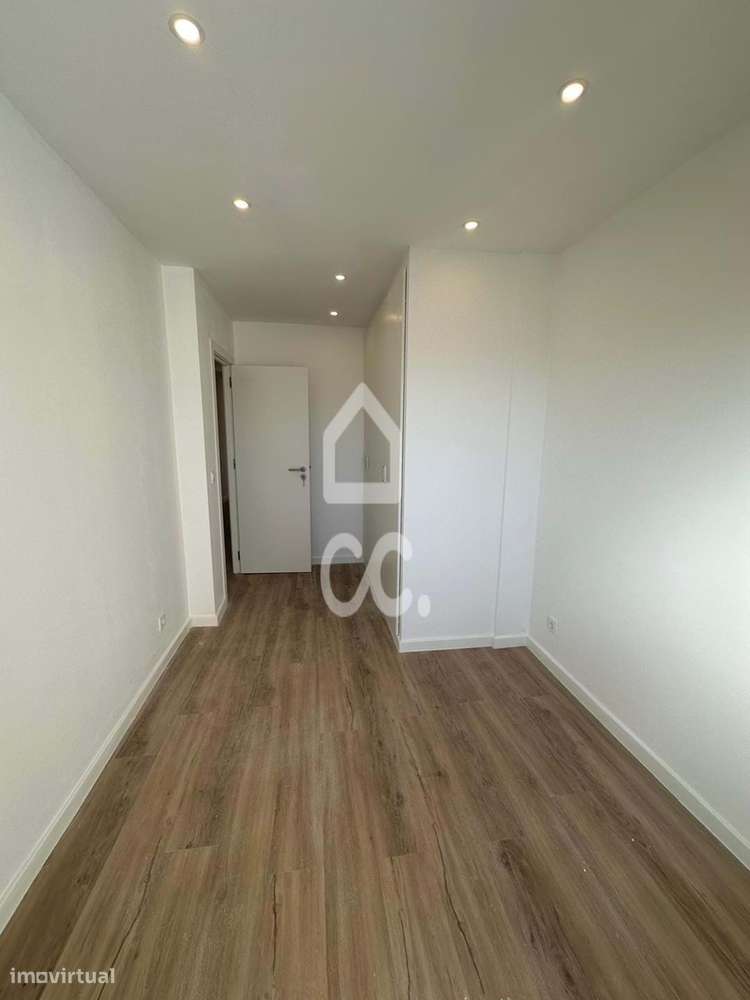 T2  VENDA em Santa Iria de Azóia-15