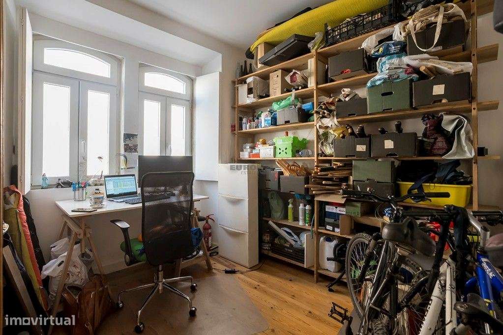 Moradia duplex na Graça com 5 Quartos e Jardim-18