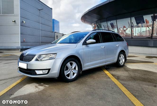 Skoda Octavia 2.0 TDI Ambition DSG - 1