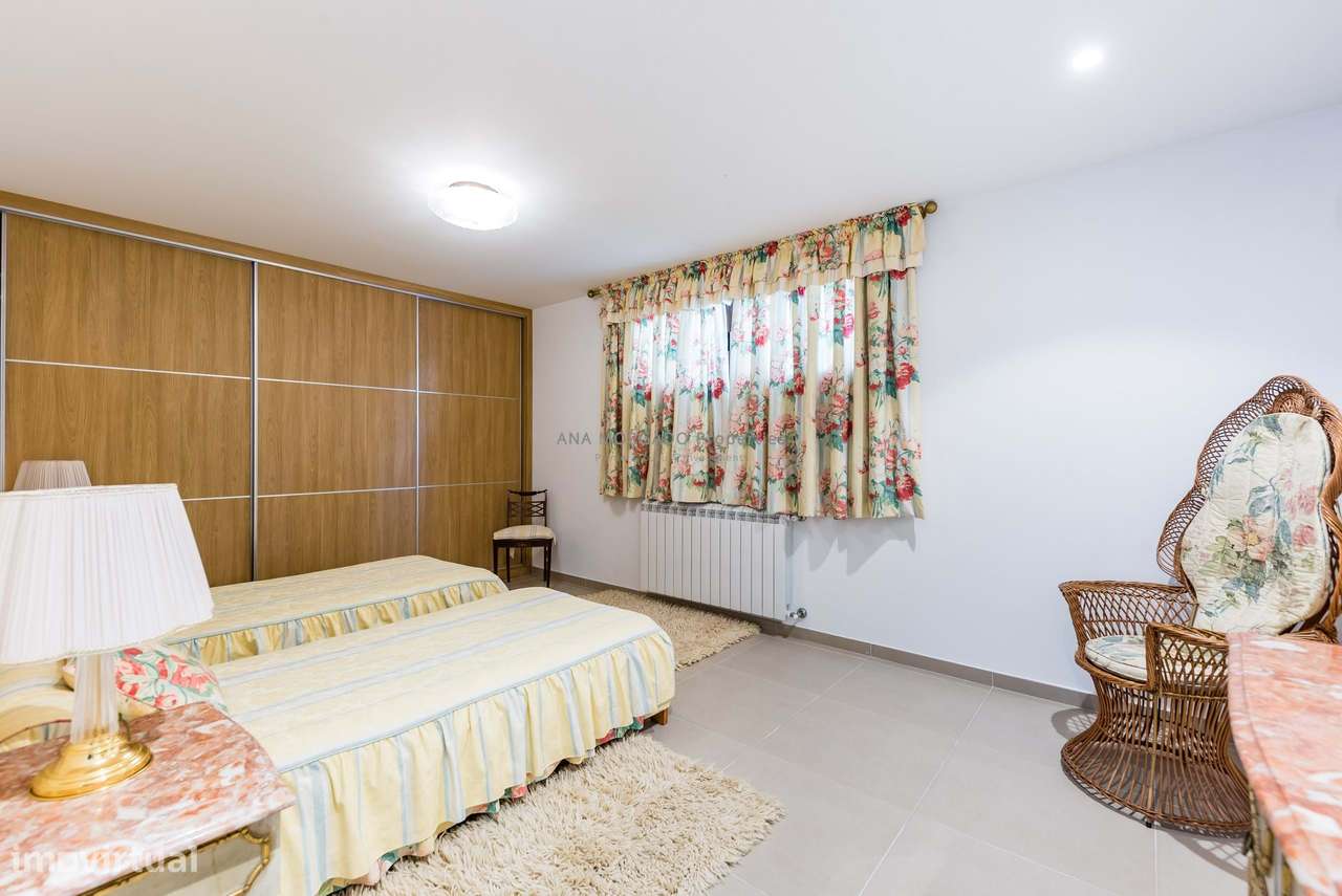 Moradia de Alto Padrão na Marinha Grande – Perto de Leiria e das Praia-55