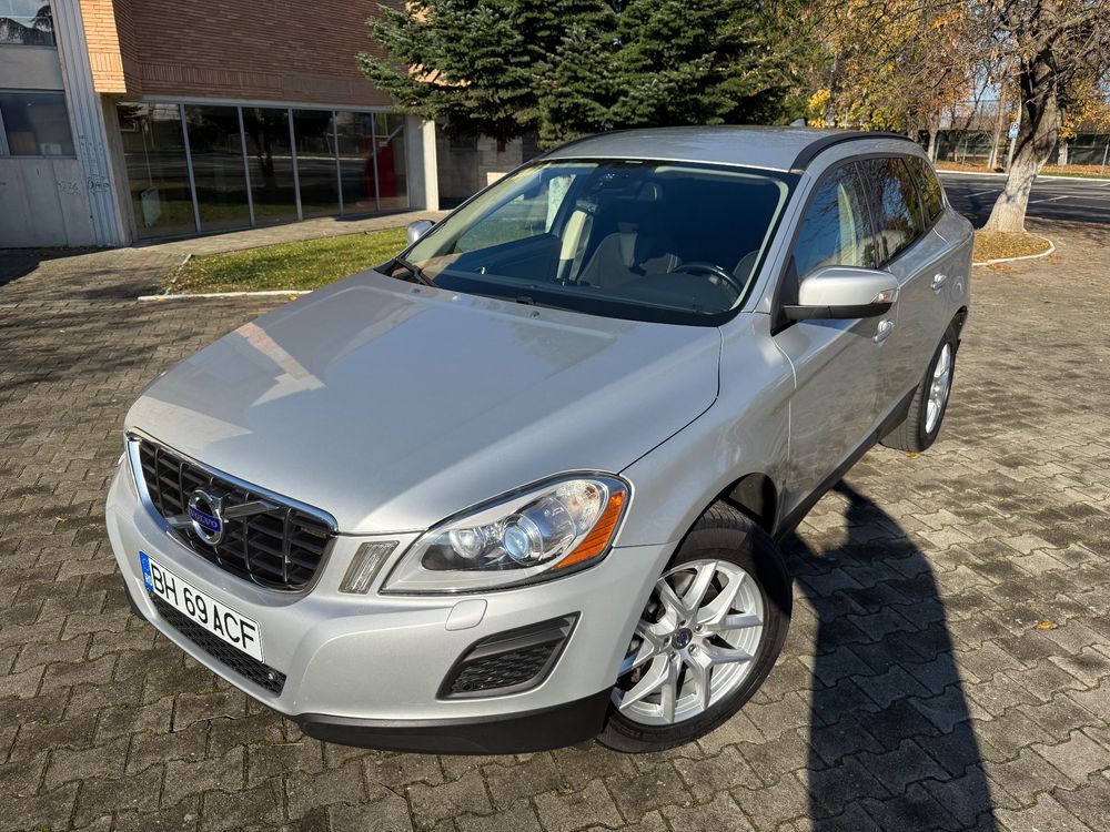 Volvo XC60 I [2008 - 2017] D4 Momentum 2013