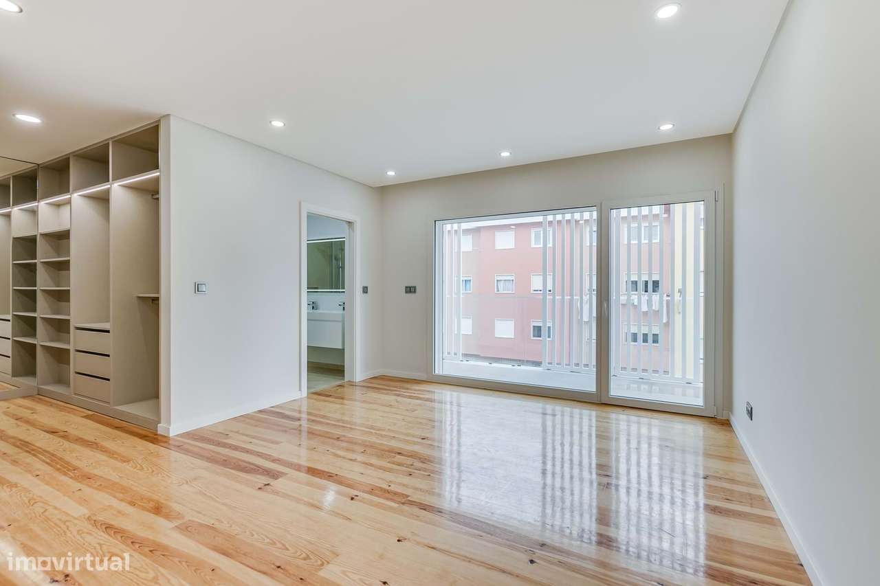 Para Venda | Apartamento T4 | São João Estoril - Grande imagem: 5/48